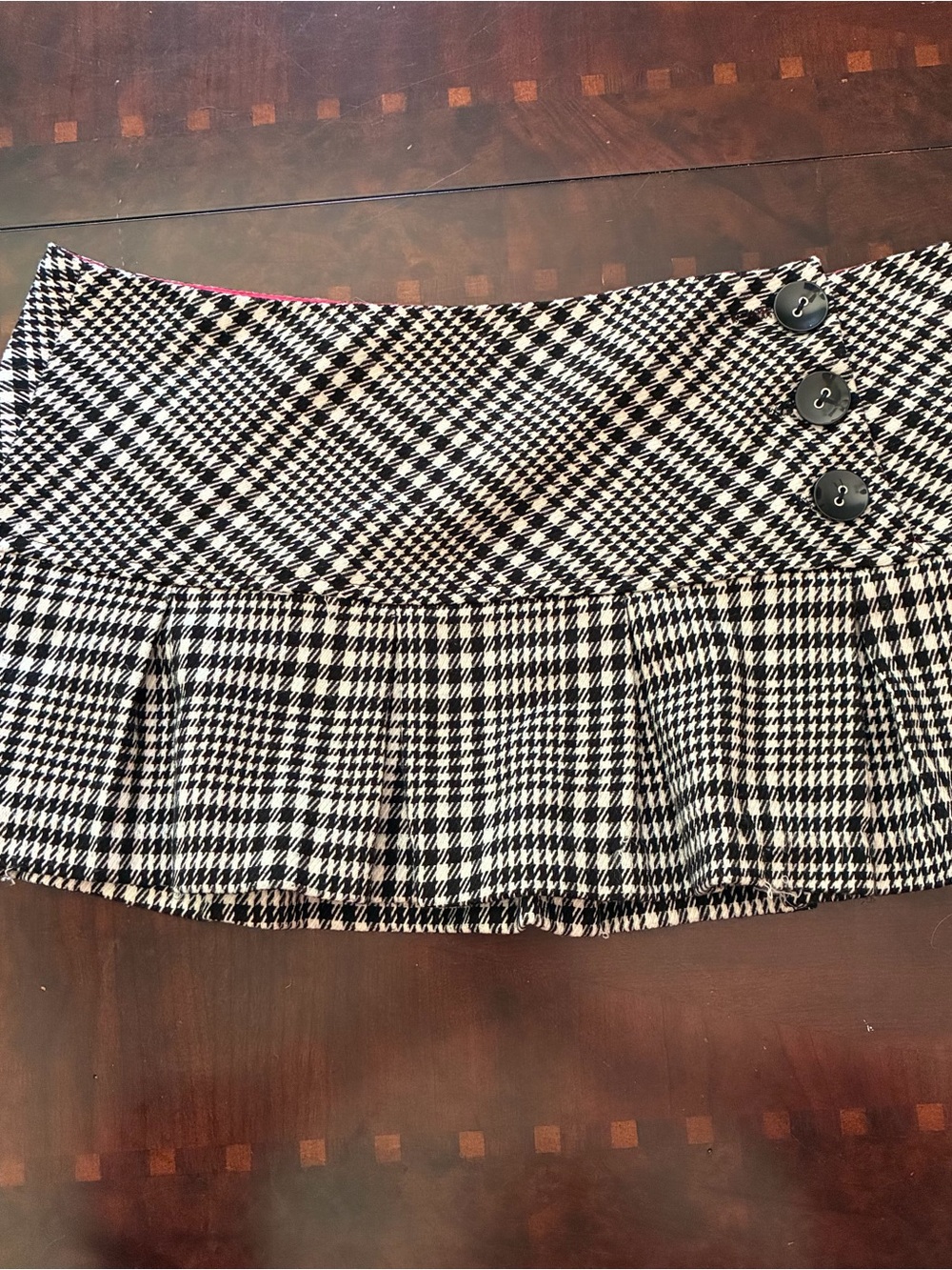 Authenti vintage early 2000s (Y2K) Wet Seal micro mini skirt!